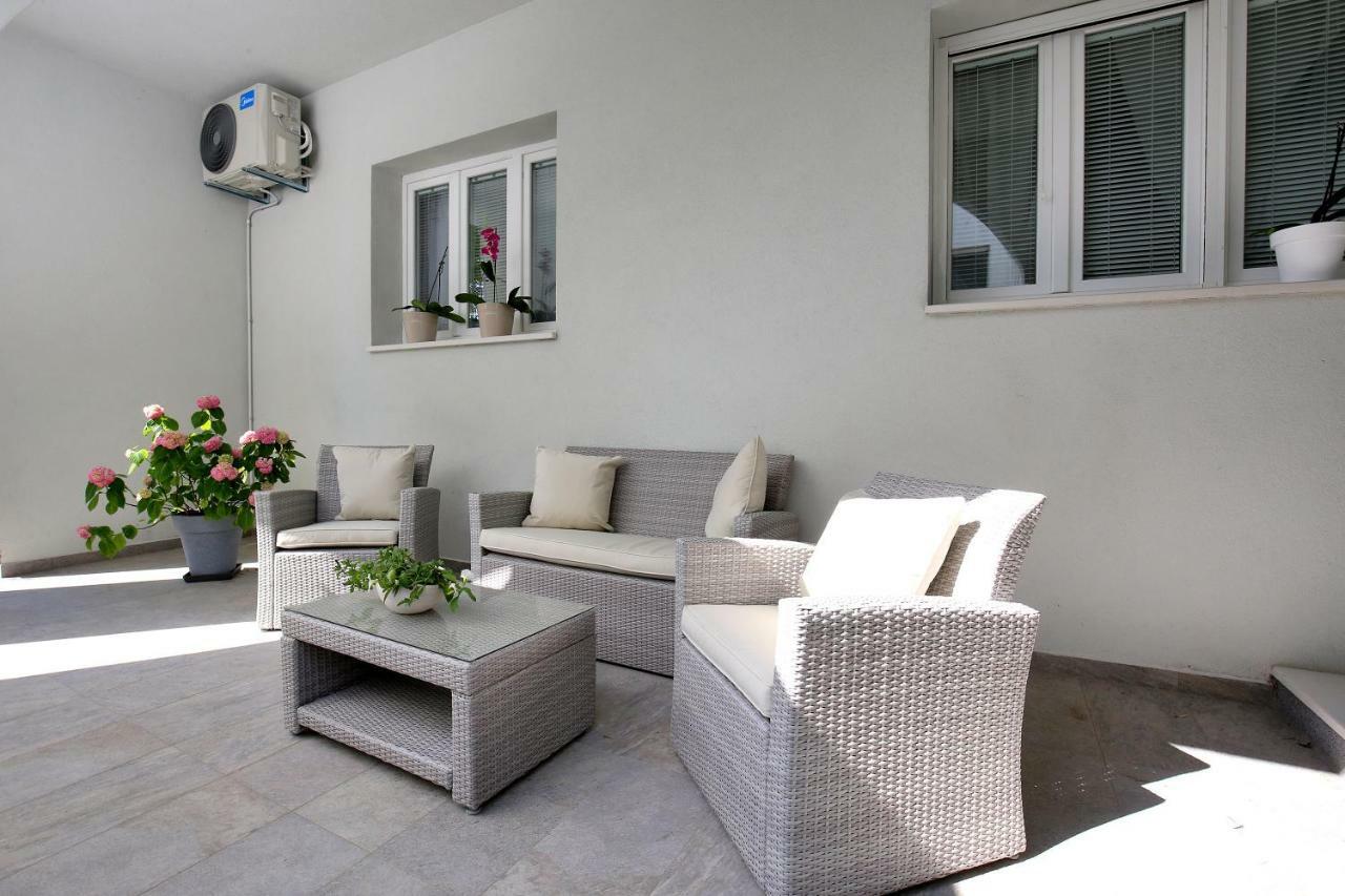 Apartments Ines Murter Exterior foto