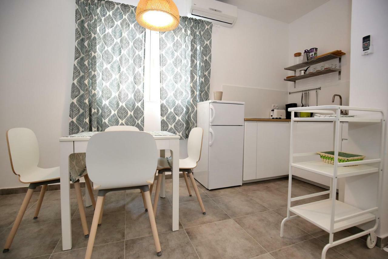 Apartments Ines Murter Exterior foto