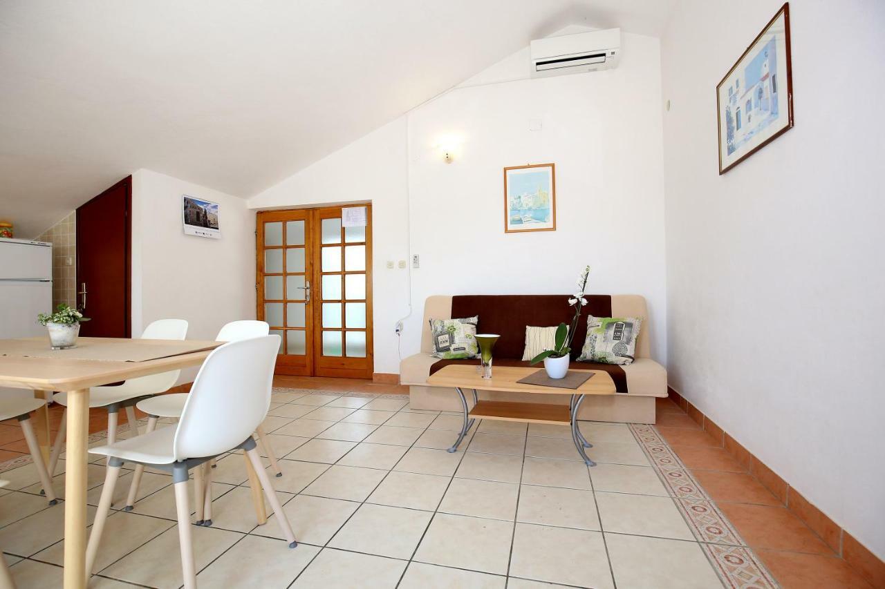 Apartments Ines Murter Exterior foto