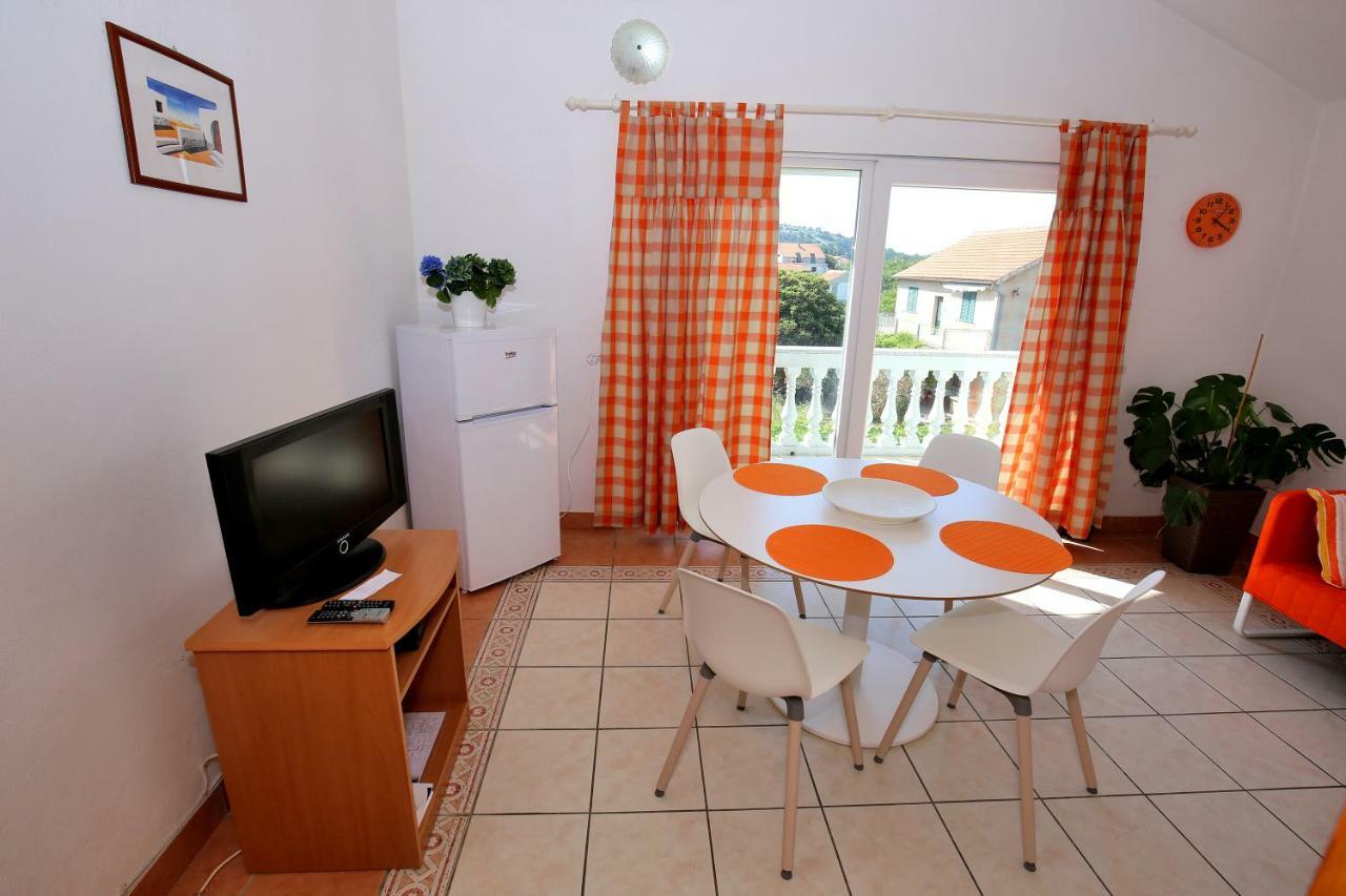 Apartments Ines Murter Exterior foto